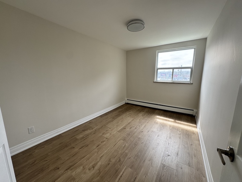 FANTASTIC 2-BEDROOM RENTAL OPPORTUNITY IN THE HEART OF HAMILTON EAST! 